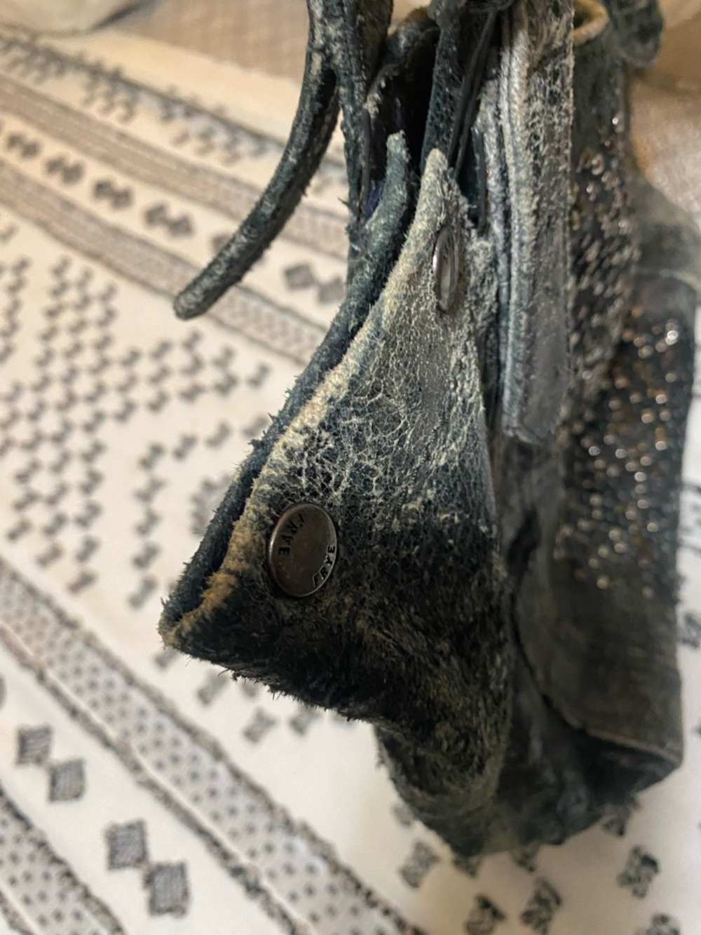 Vtg Frye Gun Deborah Metal distressed Studded tote bag! - Picture 13 of 16